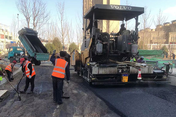 濟(jì)南壓路機出租